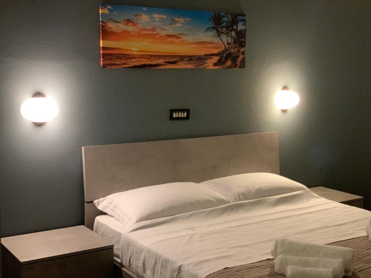 Hotel Neyra Beach ริมินี ภายนอก รูปภาพ